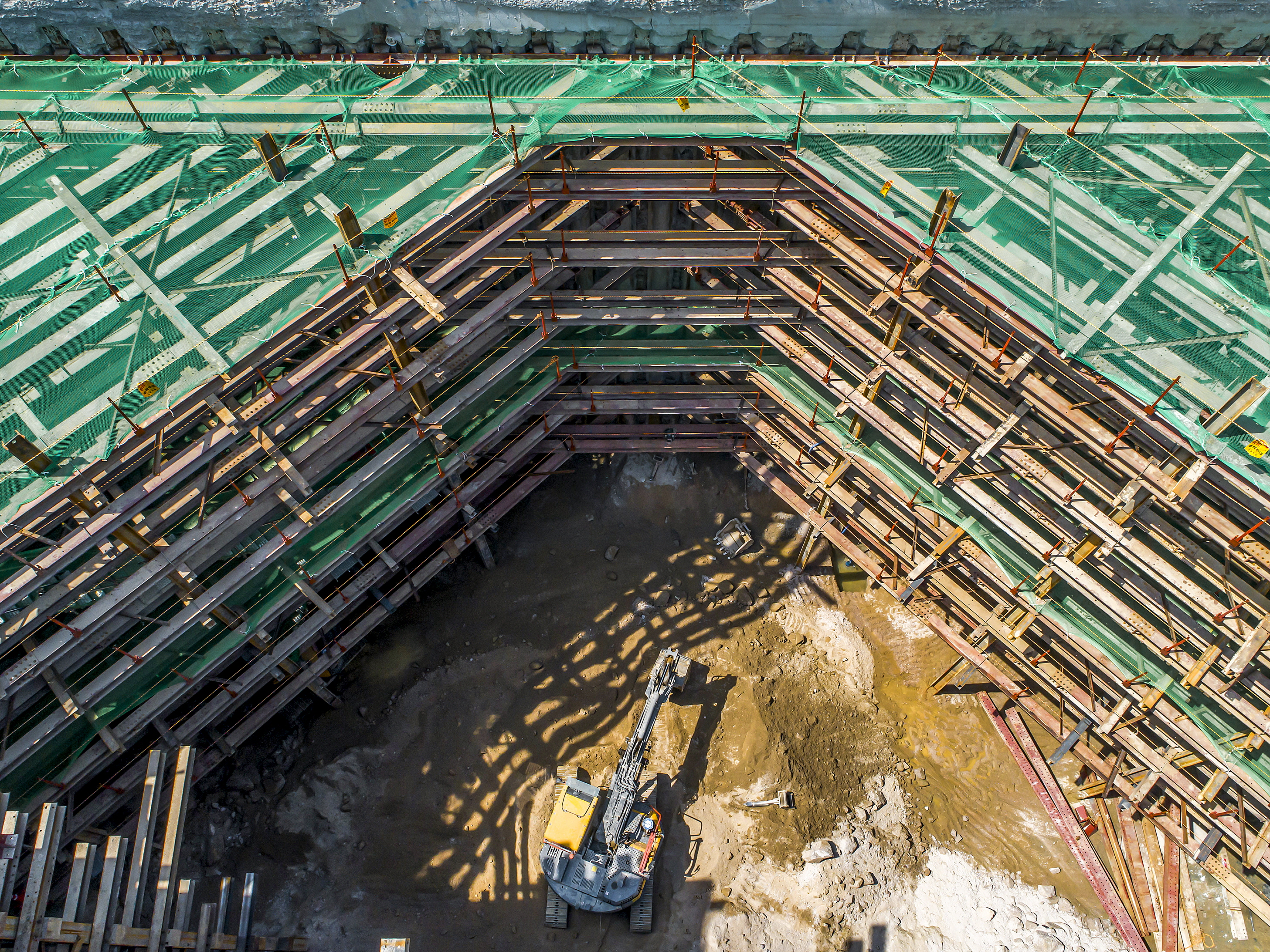 성동구 홍익동 역세권 청년주택 신축공사 중 토공사